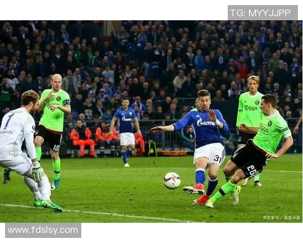 沙尔克04遭遇困境，六连败德甲令球迷心痛