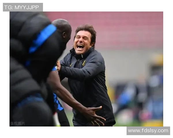 皮亚尼奇在欧冠决赛中展现出色发挥,协助球队夺冠 皮亚尼奇在欧冠决赛中展现出色发挥,协助球队夺冠